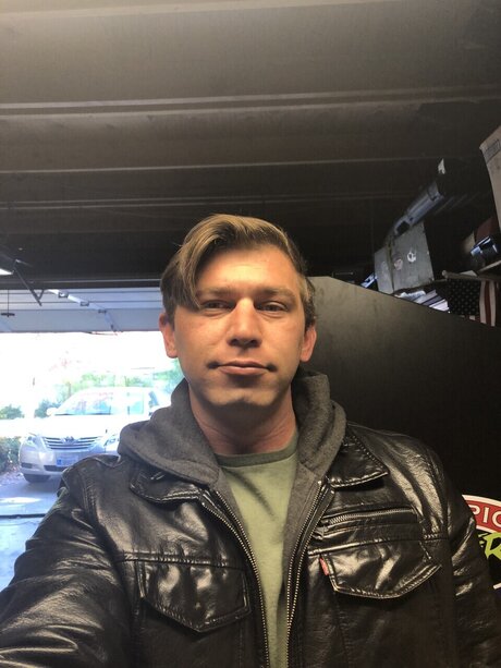 DevilDick hübsche nackte archiv