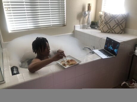 Aramisop hübsche erotische fotos