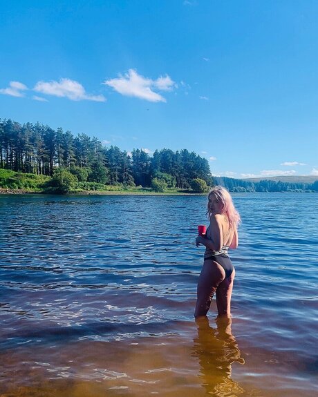 Lorni pornostar nackte galerie