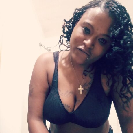 Mazziah JeNay25 sexy nette bild