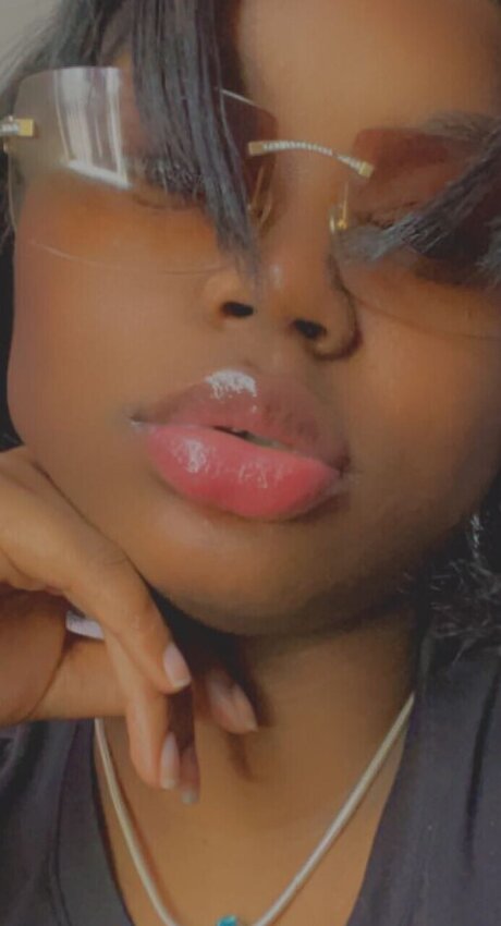 Naomi_ freie akt archiv