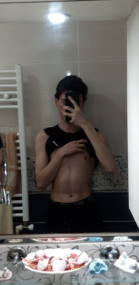 the creator nackt hübsche bilder