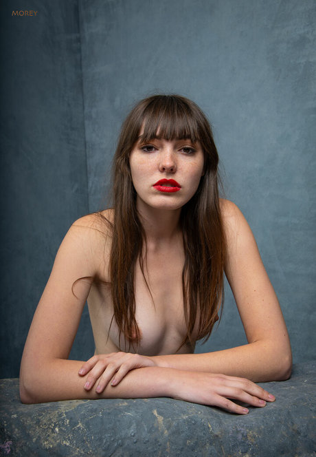 Lizzie Gunst nackt erwachsene bild