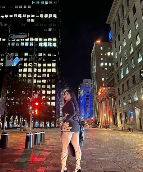 Iyari Berumen Iyib fit freie akt bilder