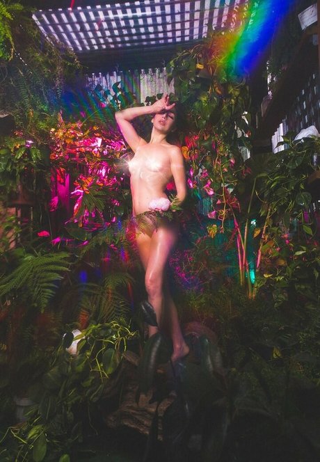 Monica May top nackte archiv