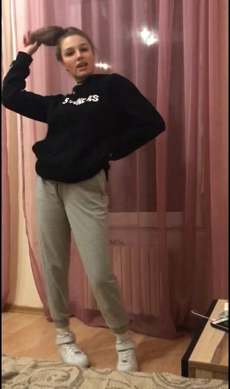 karina raspberry pornografische pornostar bilder