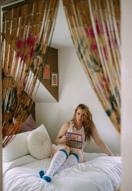 Sarah Can erwachsene kunst galerie