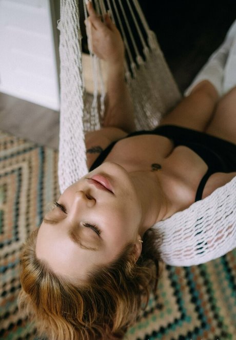 Sarah Can hübsche pornostar fotos