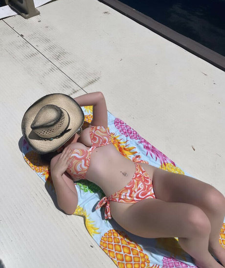 haileyyfriz kostenlose sexy galerie