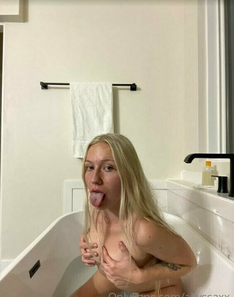 allyssaxx kunst nackten foto