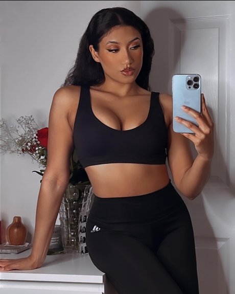 Tamia J model schöne bilder