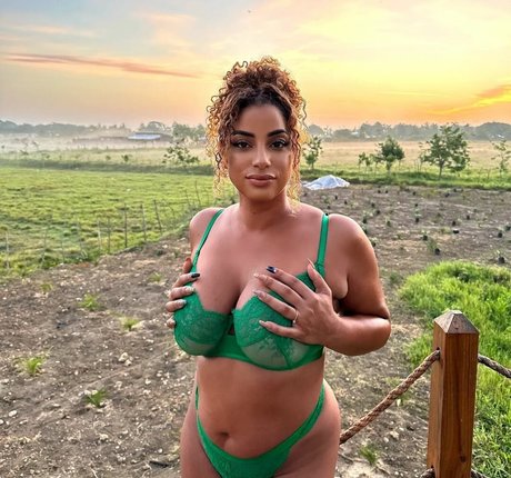 yinamenez perfekte hübsche bild