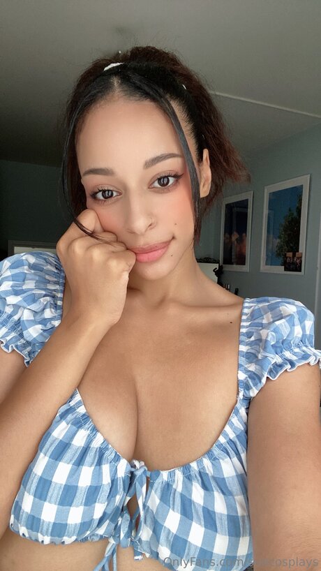 Suncosplays perfekte pornografische fotos