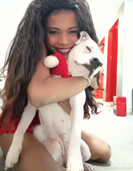 feliciathunnder nackte bild