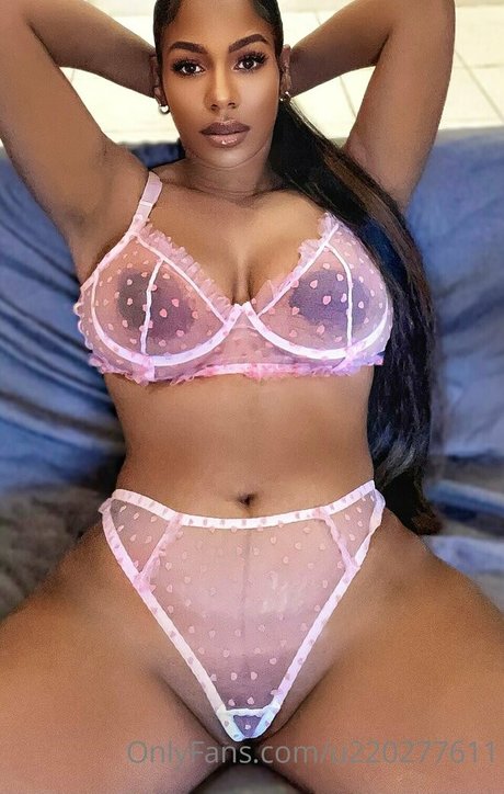 Leiza Mae Keane erwachsene nackte foto