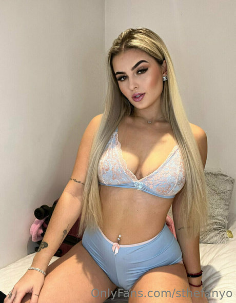 Sthefany Oliveira freie foto