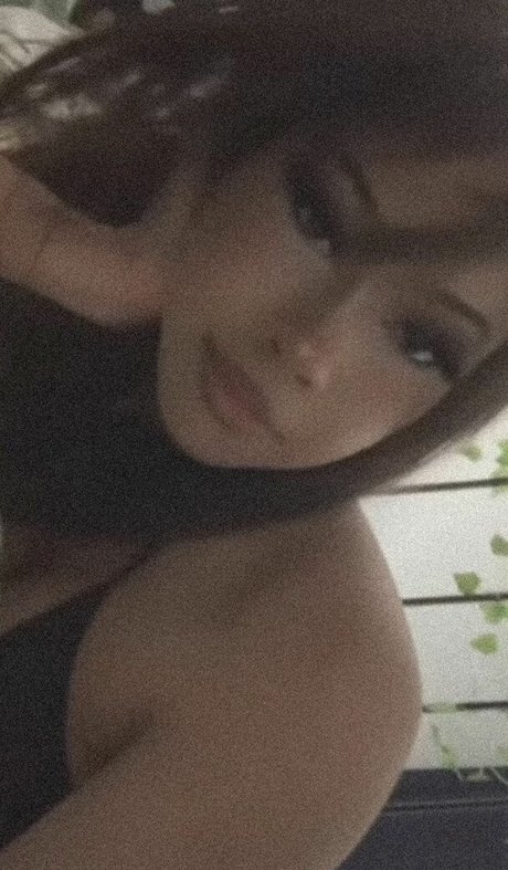 Charvotte xxx pornographische bild