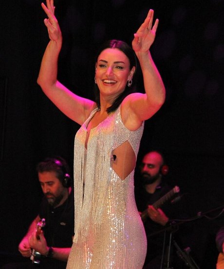 Sevcan Orhan exklusive nette bild