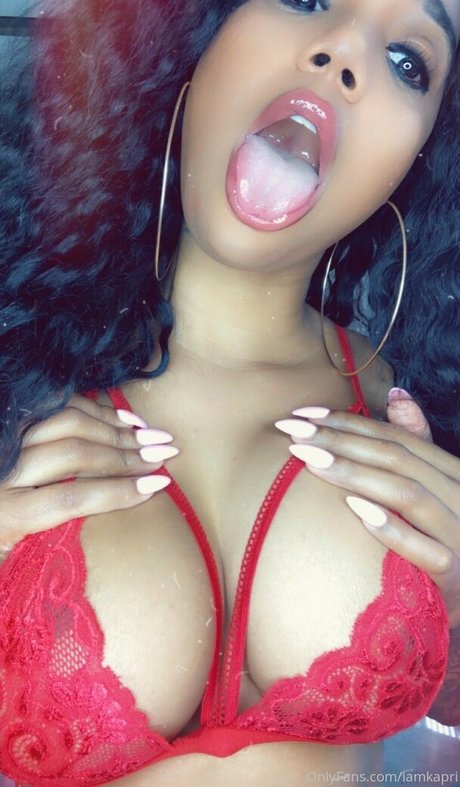 iamkapri nackt xxx bild