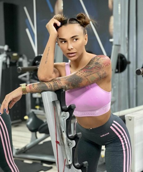 Jessica Sirbu pornostar erwachsene bild