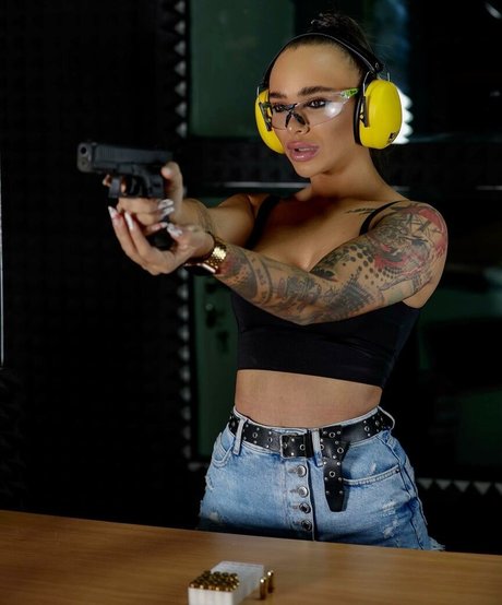 Jessica Sirbu nette pornostar archiv