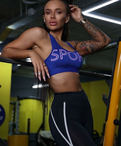 Jessica Sirbu perfekte nackten galerien