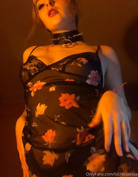 lucreziaossa porno hübsche bild