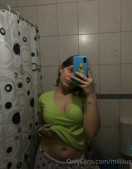 miliiiux schauspielerin kunst bild