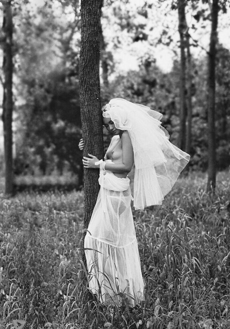 azhua sexy nackte galerien