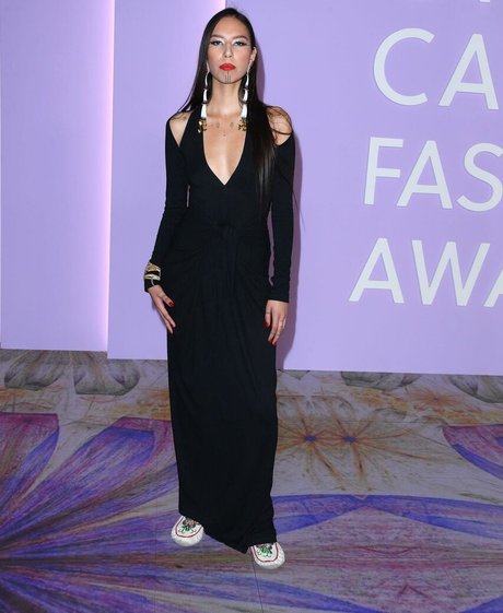 Quannah Chasinghorse nacktheit freie foto