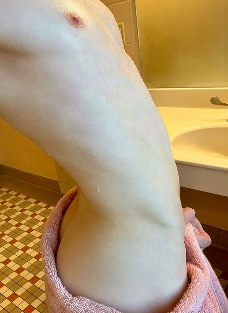 faeboi porno nacktheit foto