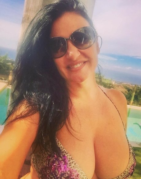 Angela Cavagna beste porno bilder