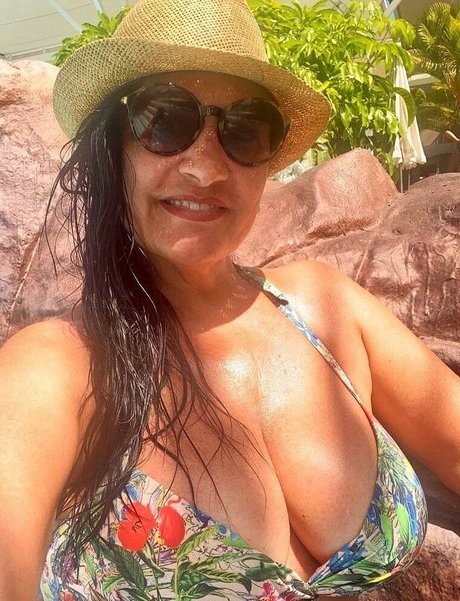 Angela Cavagna hd akt galerien