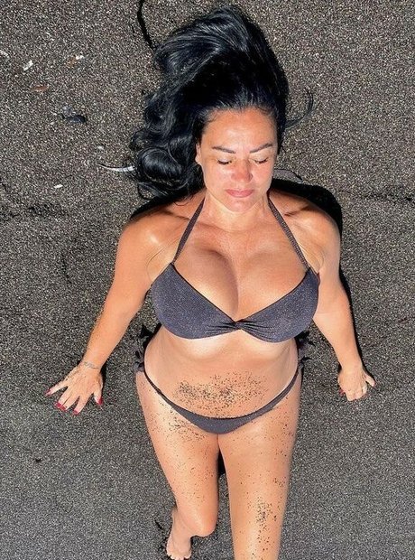 Angela Cavagna freie nackte bilder