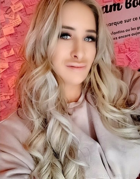 gothic-dreier onlyfans top schöne bilder