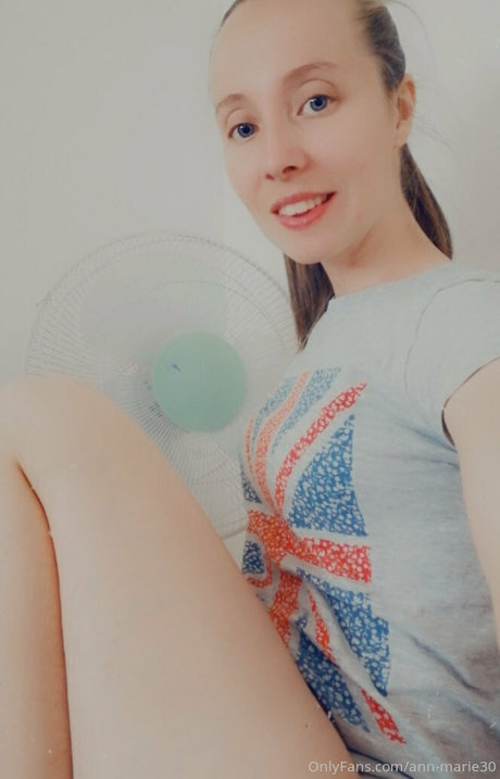 naughtyannmarie nackt heiße bild