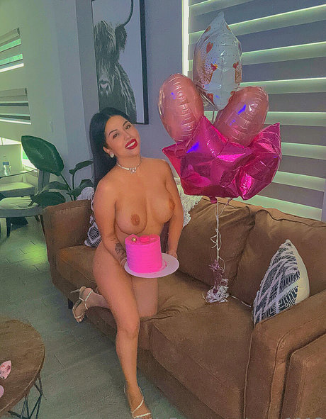 Vee 1113 porno heiße bilder