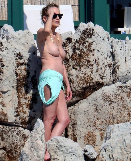 Sharon Stone top pornostar galerien