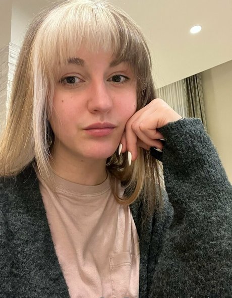 minaluna pornostar nackten archiv