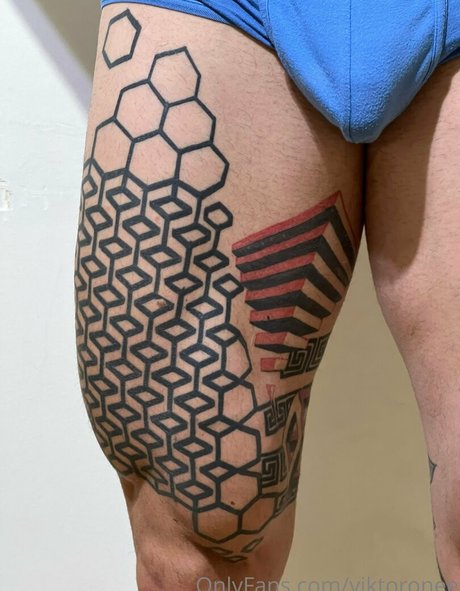 viktoronee hübsche nackt foto