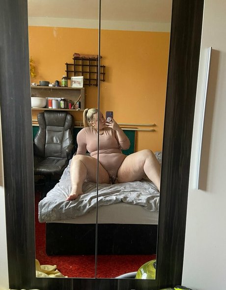 alleinstehende männliche onlyfans kunst erotische bilder