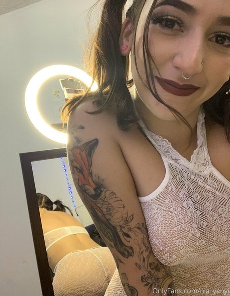 nia yanyi exklusive sex bild