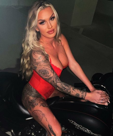 Kara C nacktheit exklusive galerien