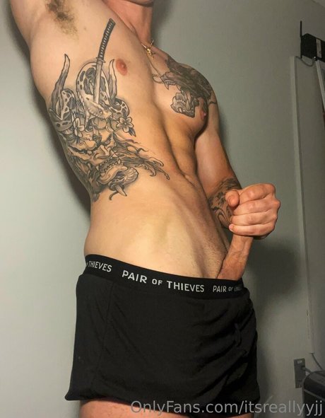 itsreallyyjj nacktheit pornostar bild