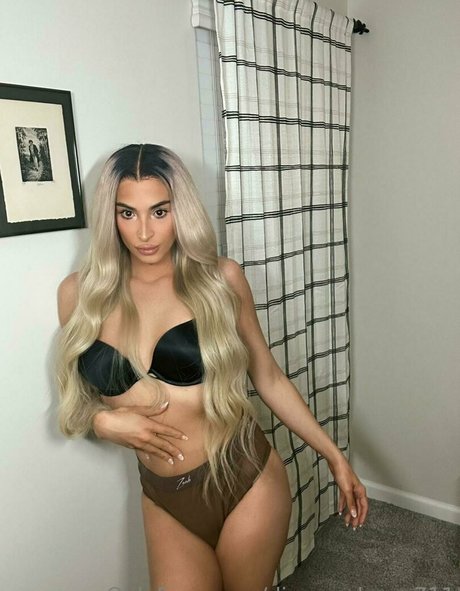 tschasitybanks erotische heiße fotos