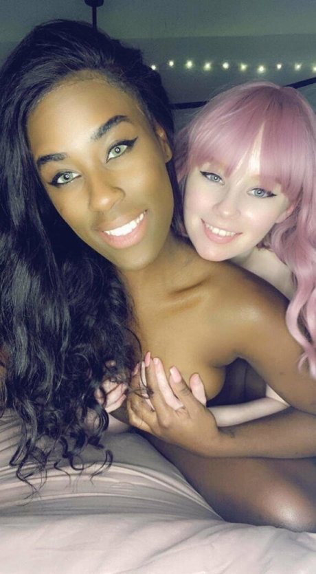 kindlyfruitbat top nackte bilder