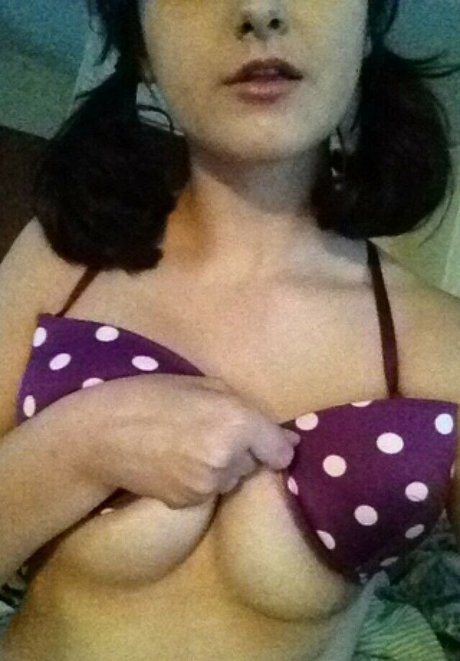 babybearattack schauspielerin schöne bild