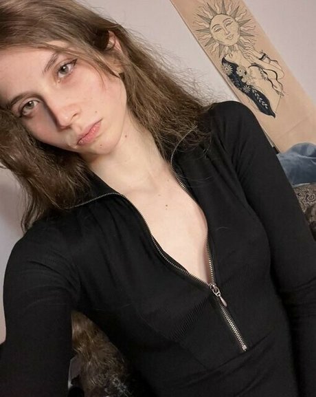 Lillith Xoxo erwachsene nackt foto