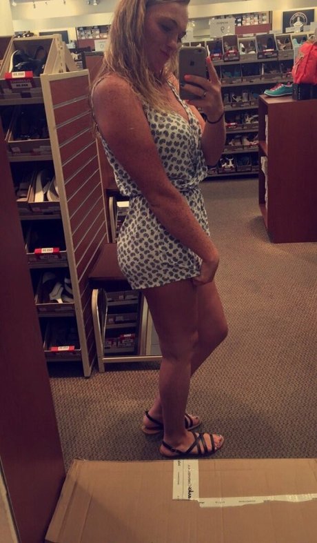 Raelyne Summeier exklusive bild