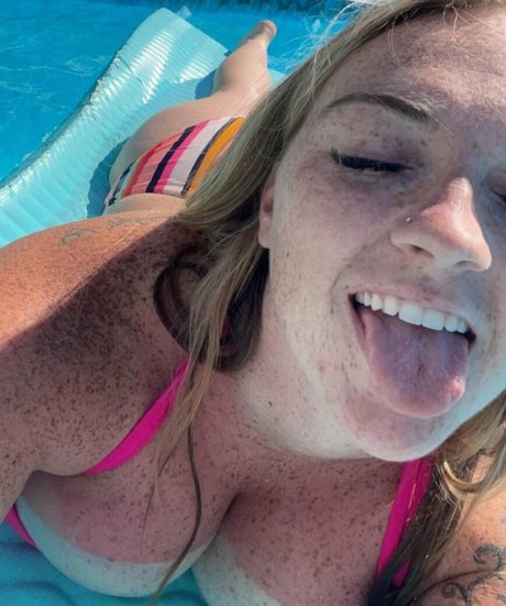 Raelyne Summeier exklusive erwachsene galerie